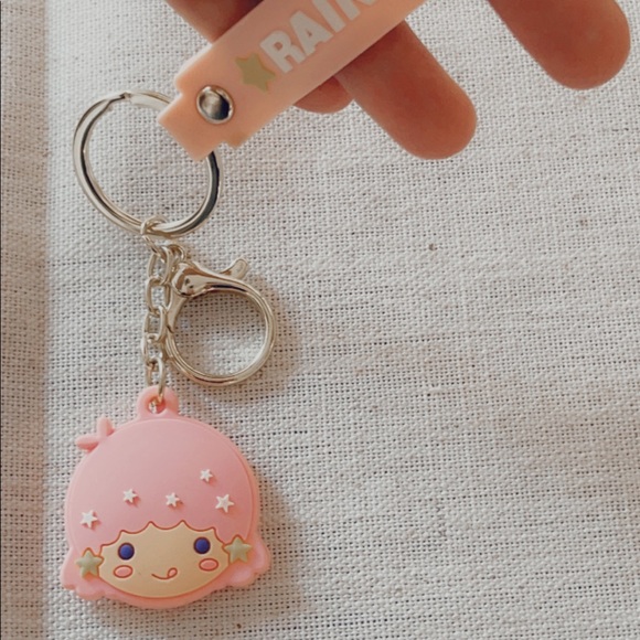 Little Twin Stars Air Tag Holder New - Picture 3 of 8